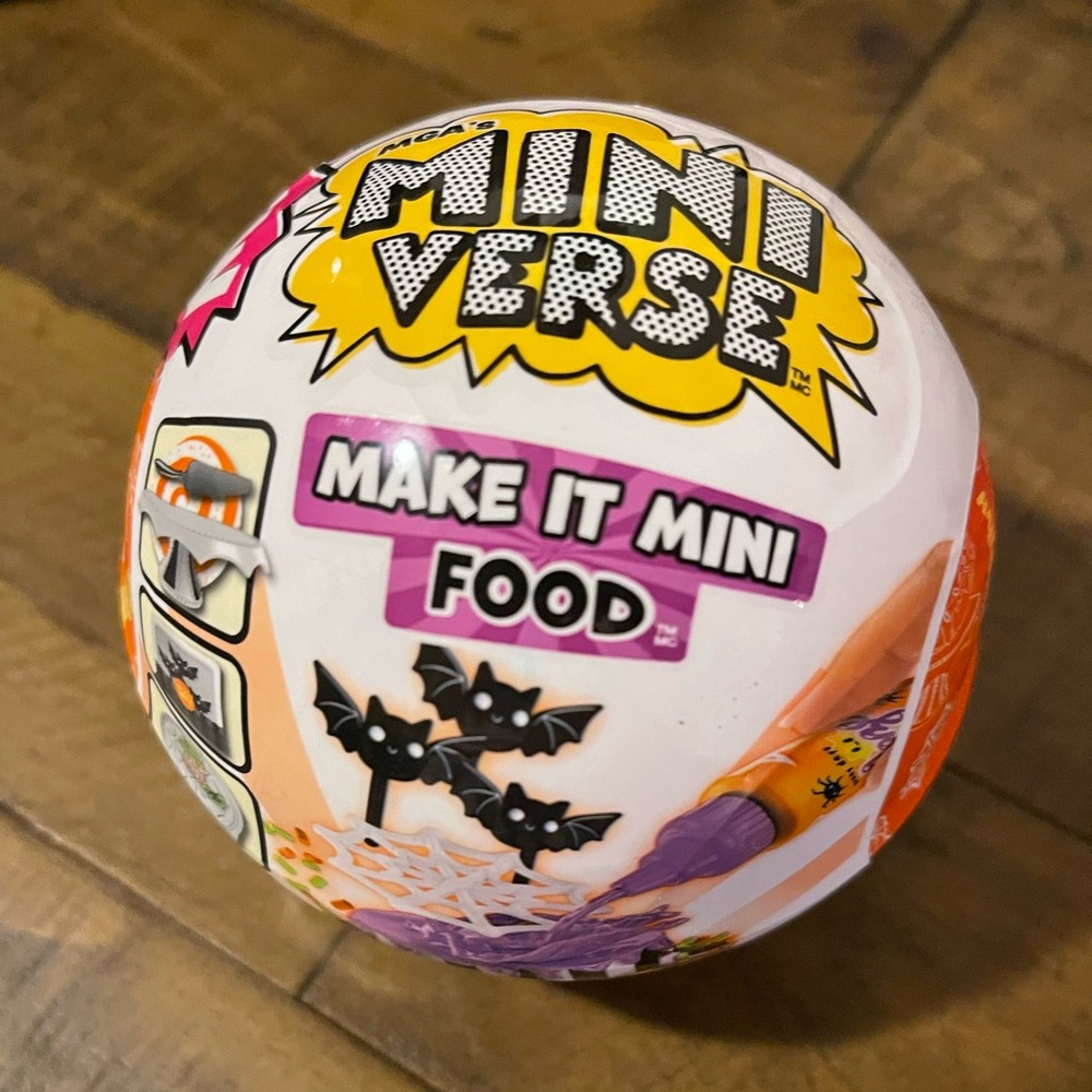 MGA's Miniverse Halloween Series2 Mini Collectibles - Spooky Cake